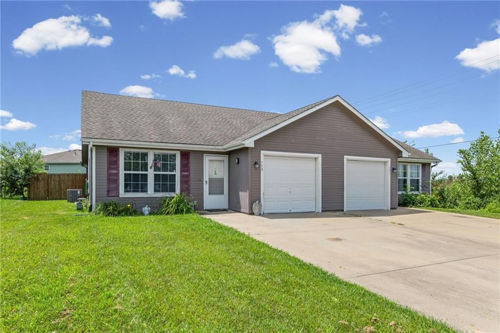741 Pinewood Street — photo 3