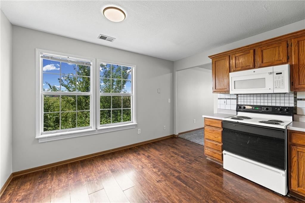 741 Pinewood Street — photo 12
