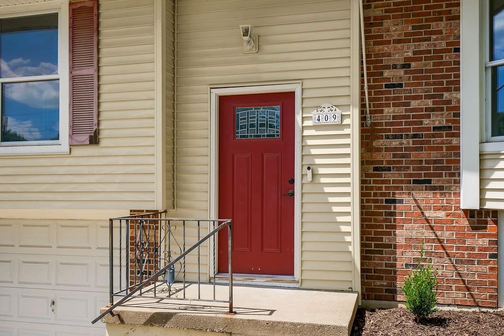 409 Duncan Road — photo 2