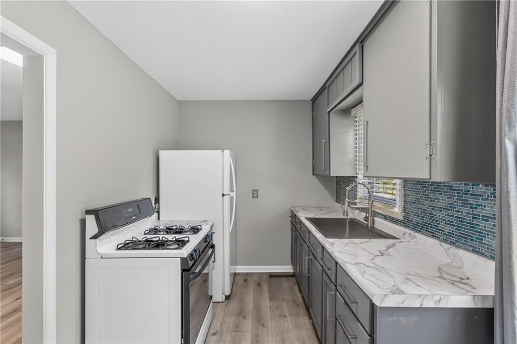 10516 Richmond Avenue — photo 13