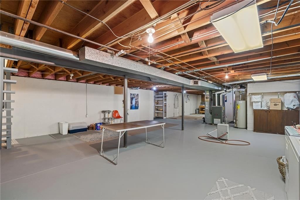 9416 Wenonga Road — photo 32