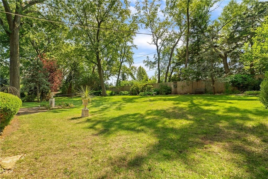 9416 Wenonga Road — photo 43