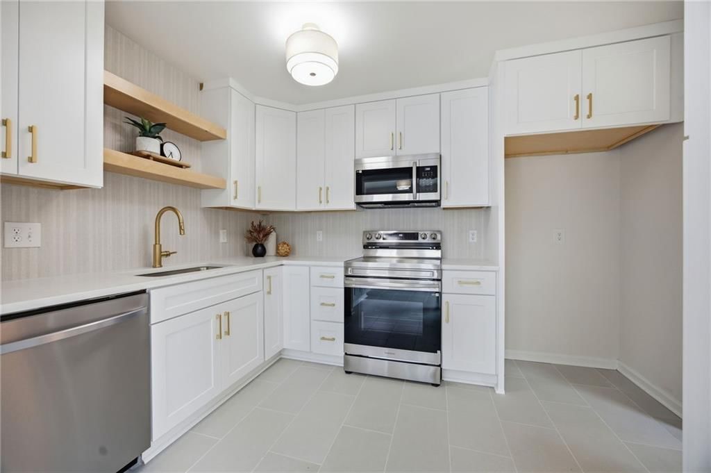 4121 W 54th Street — photo 8