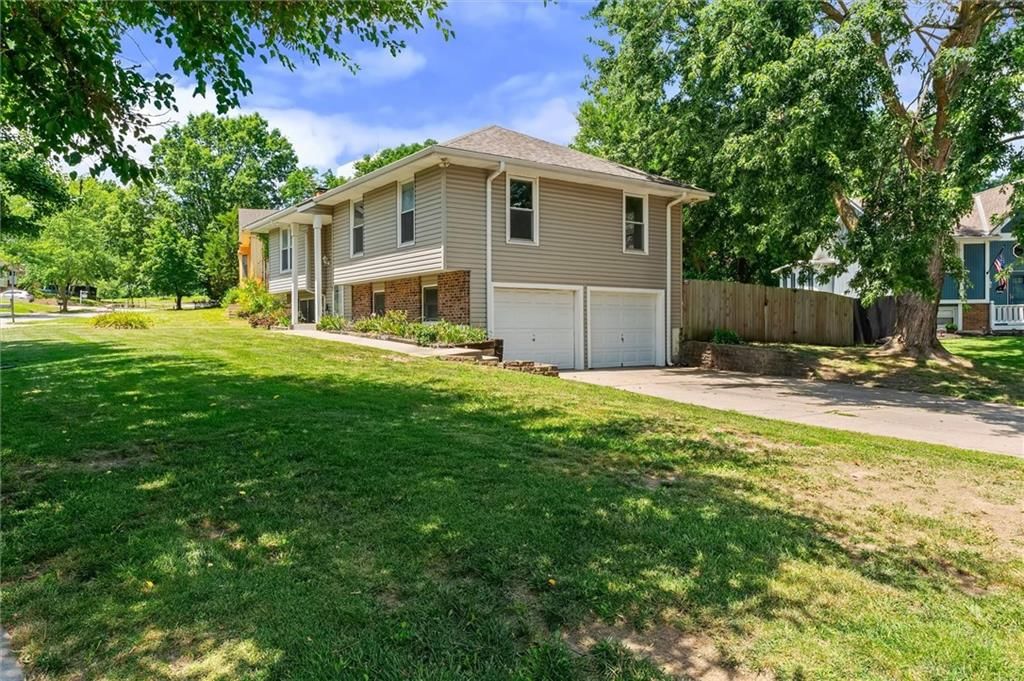 528 NE Karapat Drive — photo 4