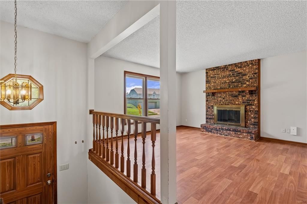 528 NE Karapat Drive — photo 5