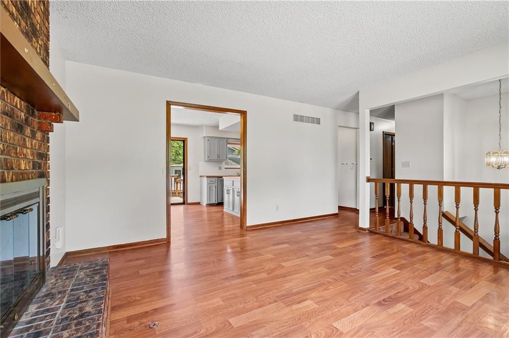 528 NE Karapat Drive — photo 8