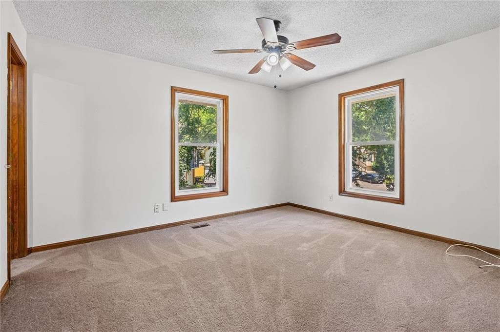 528 NE Karapat Drive — photo 13