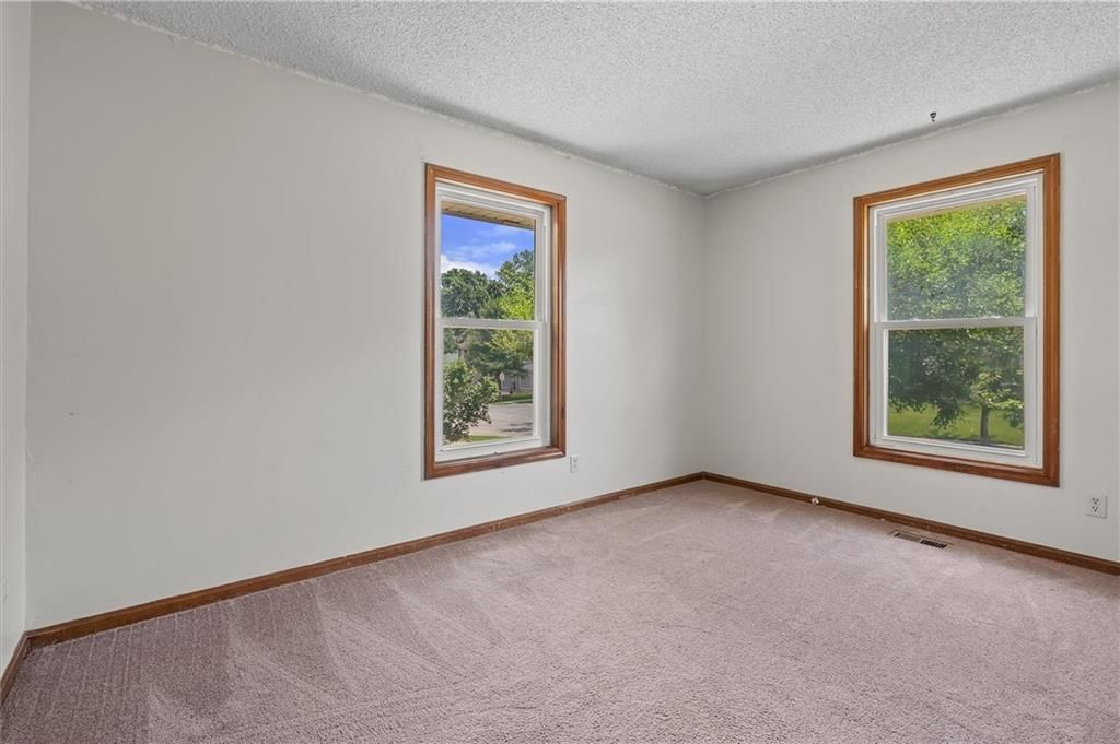 528 NE Karapat Drive — photo 20