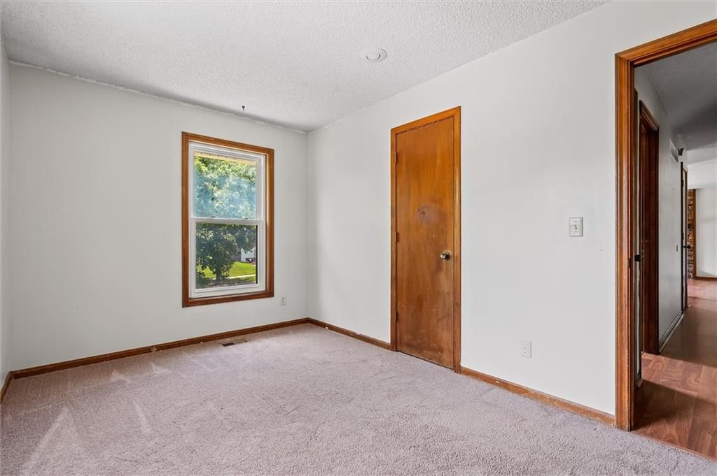 528 NE Karapat Drive — photo 21