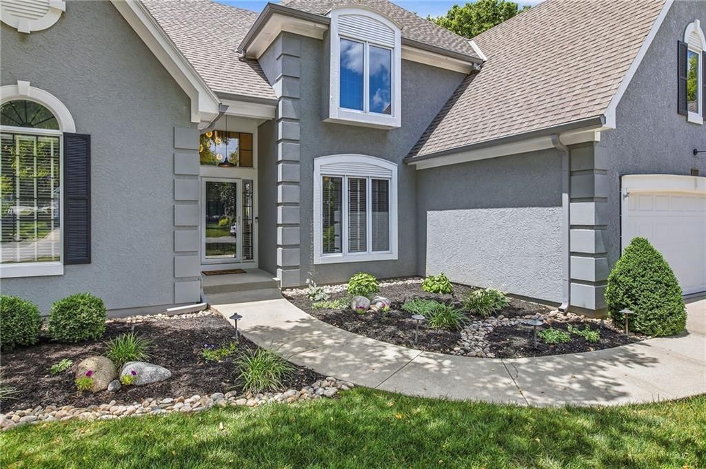 20305 W 98th Street — photo 2
