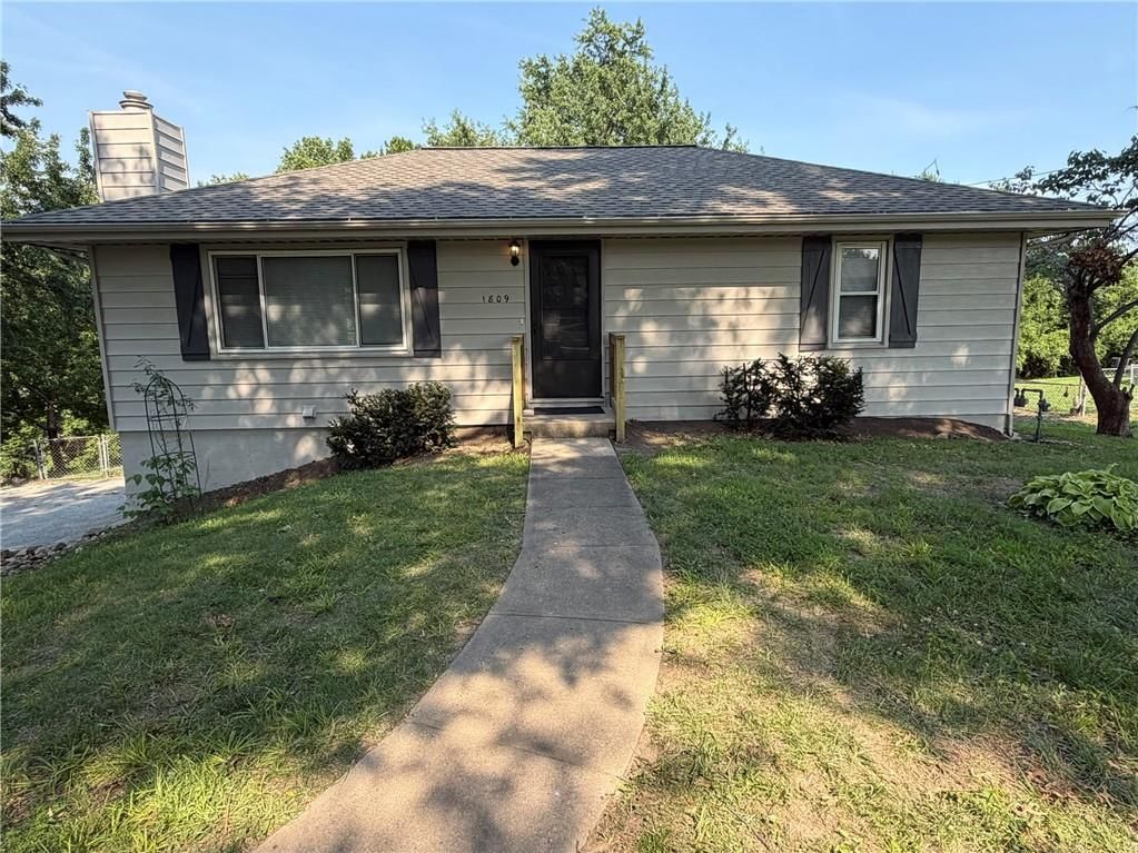 1809 N Jennings Road — photo 1