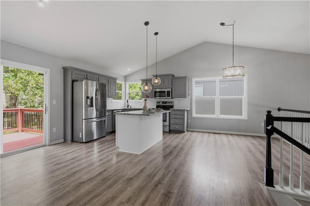 16510 W 157th Terrace — photo 7