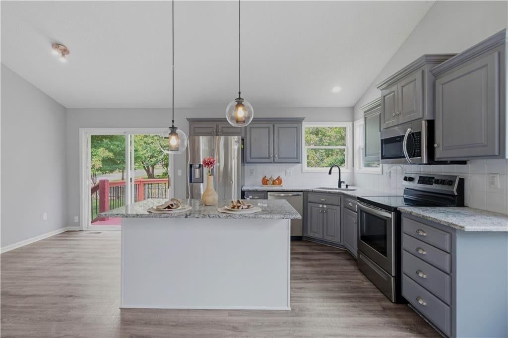 16510 W 157th Terrace — photo 9
