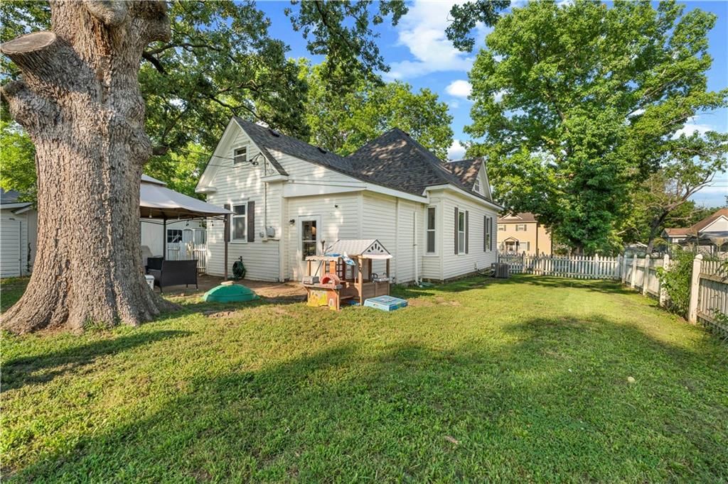 518 S Ash Street — photo 44