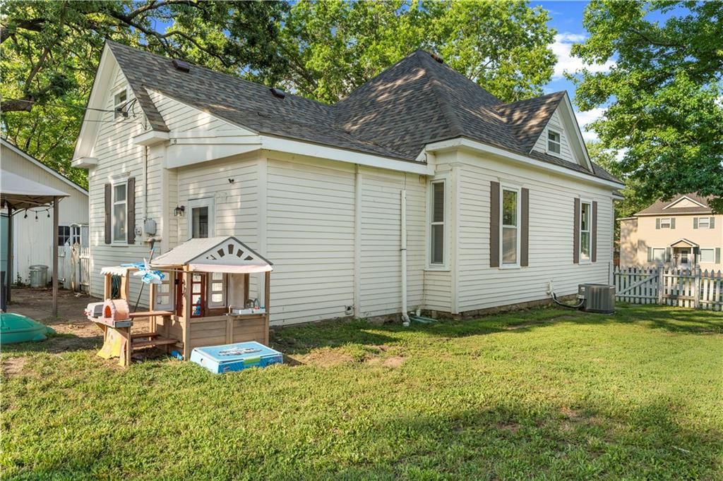 518 S Ash Street — photo 45