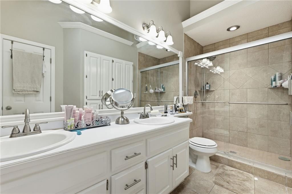 128 N Highland Drive — photo 13