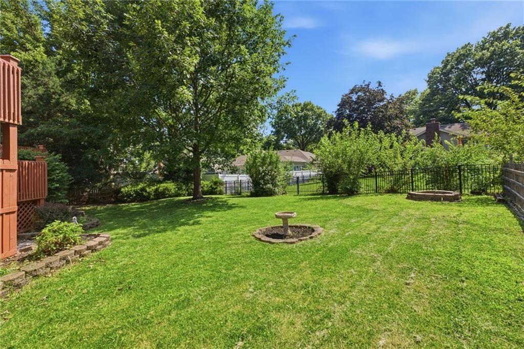 128 N Highland Drive — photo 20