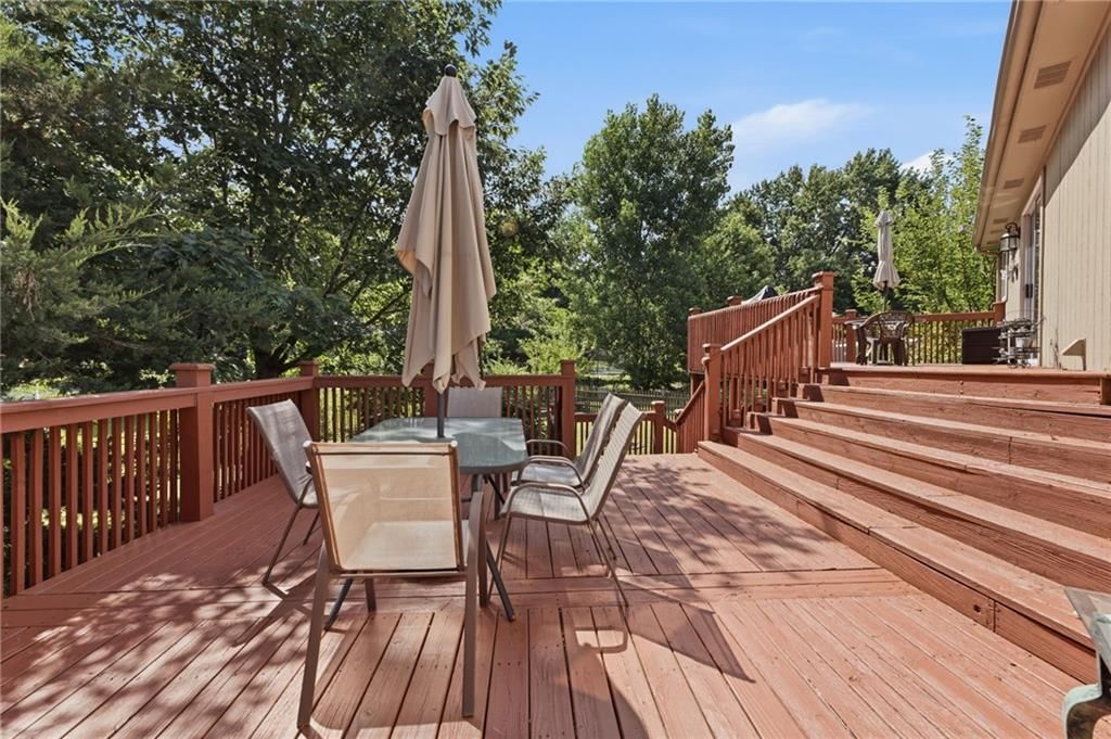 128 N Highland Drive — photo 21