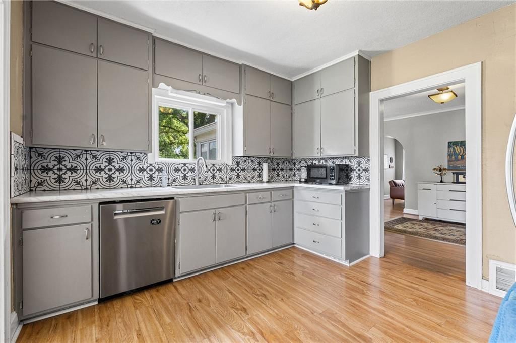 1101 S 55th Street — photo 11