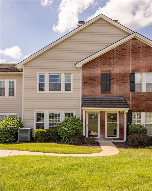 11603 Tomahawk Creek Parkway — photo 1