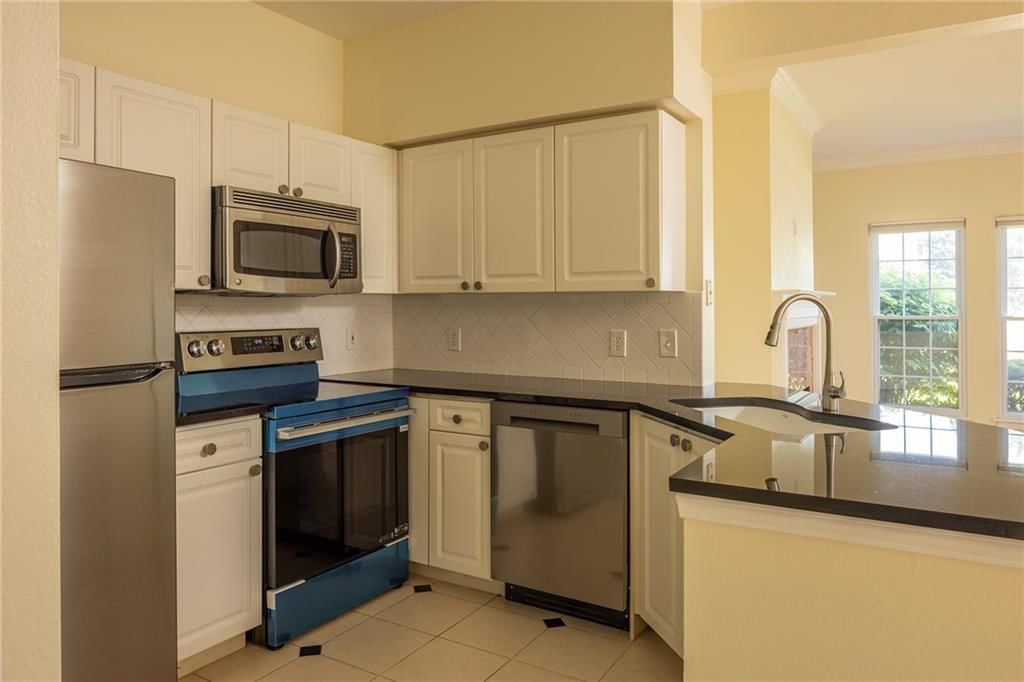 11603 Tomahawk Creek Parkway — photo 5