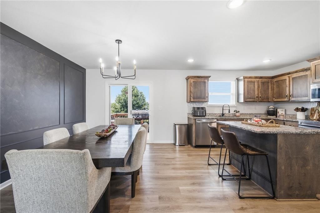 1310 SW Burns Circle — photo 10