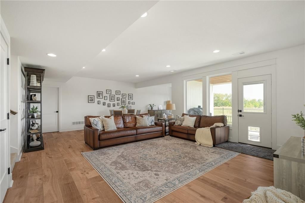 14219 S Houston Street — photo 28