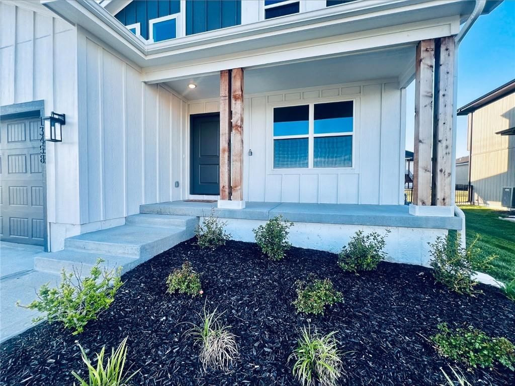13458 W 179th Terrace — photo 3