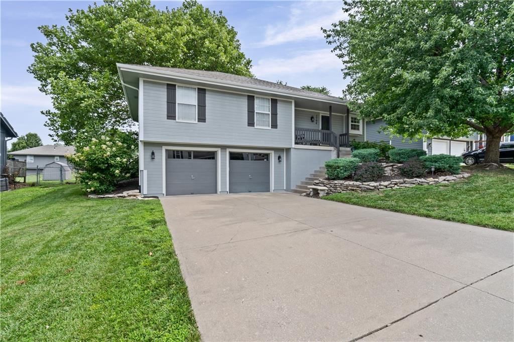 1704 W Christi Lane — photo 2