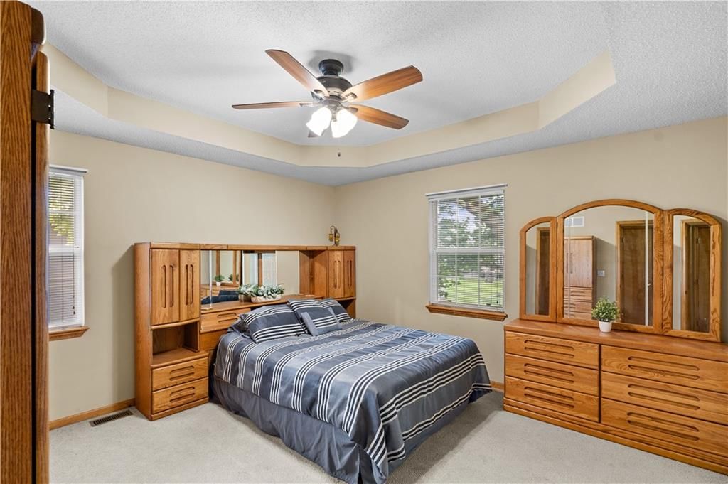 1704 W Christi Lane — photo 21