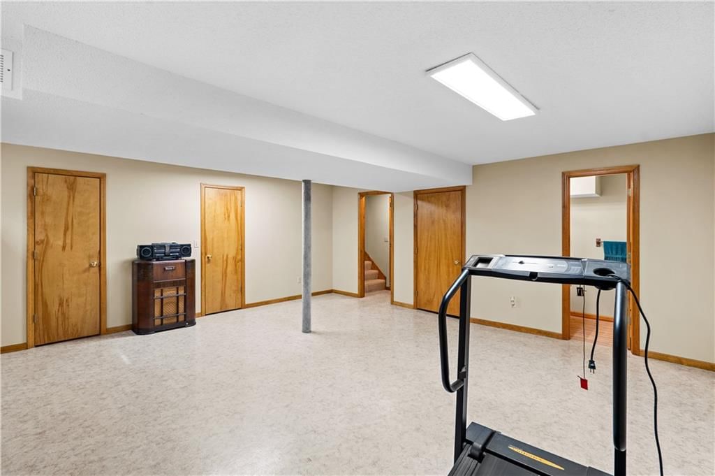 1704 W Christi Lane — photo 30