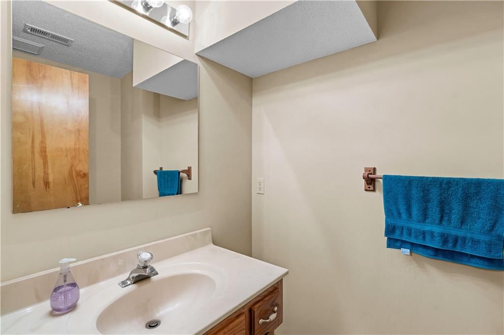 1704 W Christi Lane — photo 31