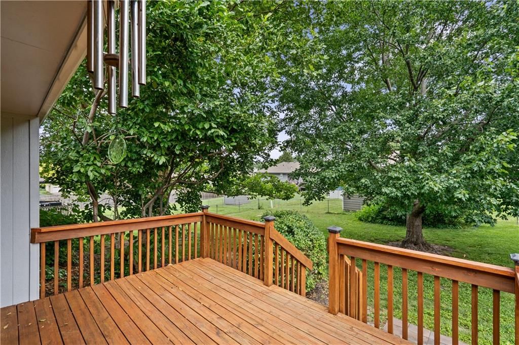 1704 W Christi Lane — photo 32