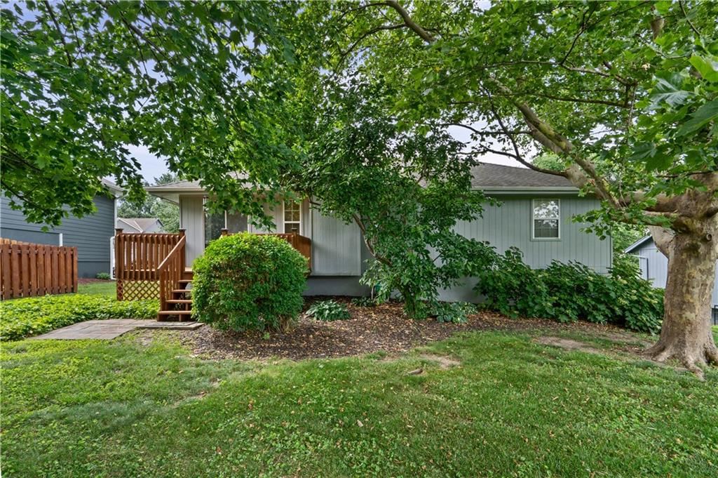 1704 W Christi Lane — photo 34