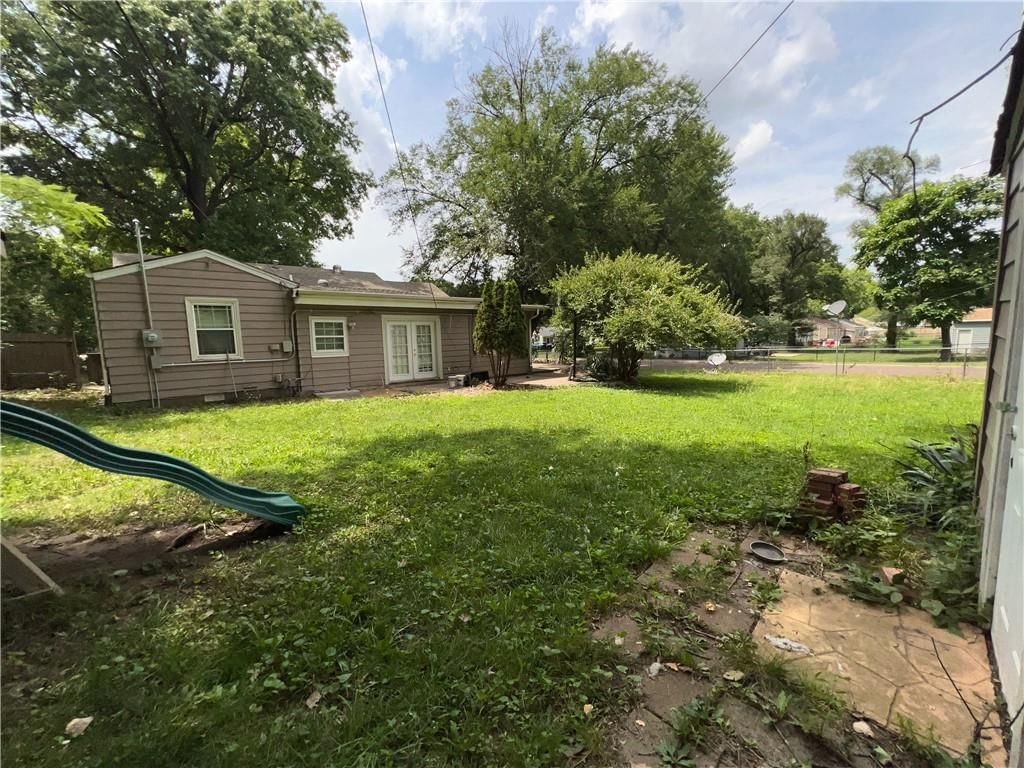 7601 Newton Street — photo 15