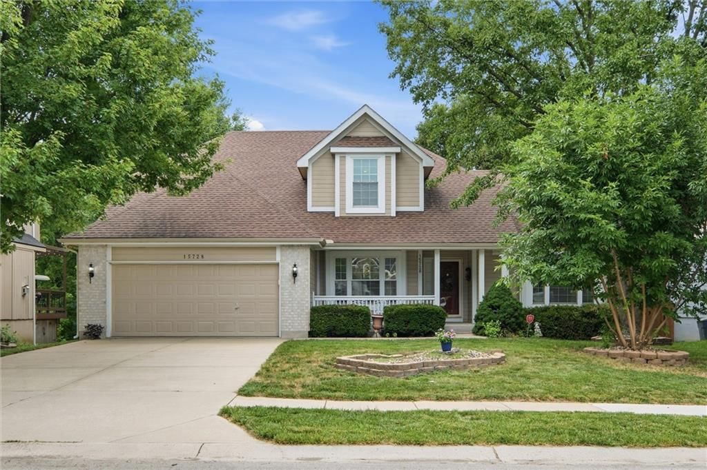 15728 S Madison Drive — photo 1