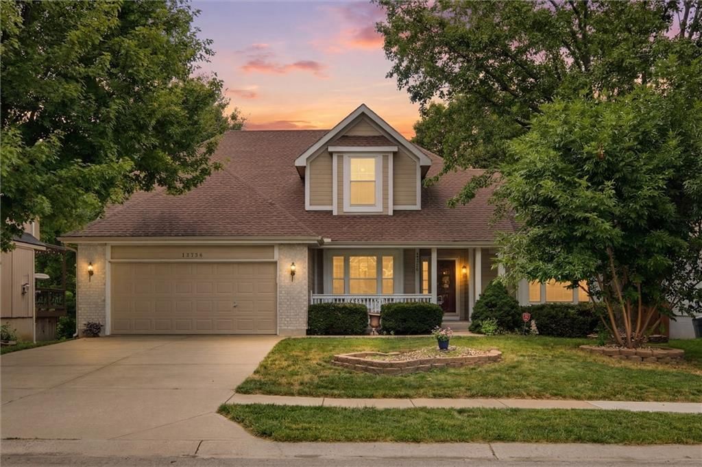 15728 S Madison Drive — photo 2