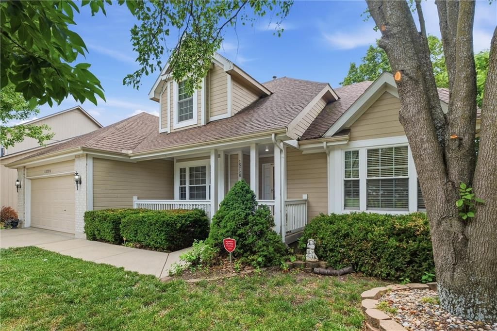 15728 S Madison Drive — photo 4