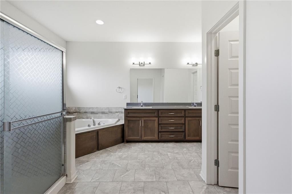 913 Coyote Drive — photo 16