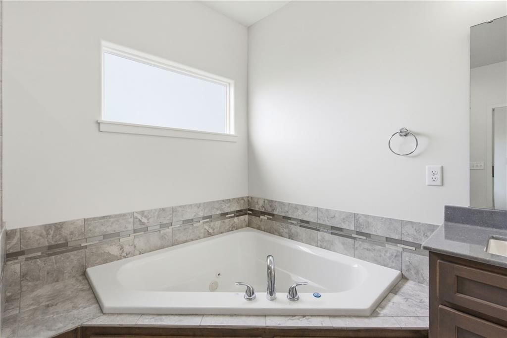 913 Coyote Drive — photo 18