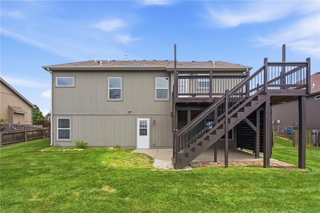913 Coyote Drive — photo 35