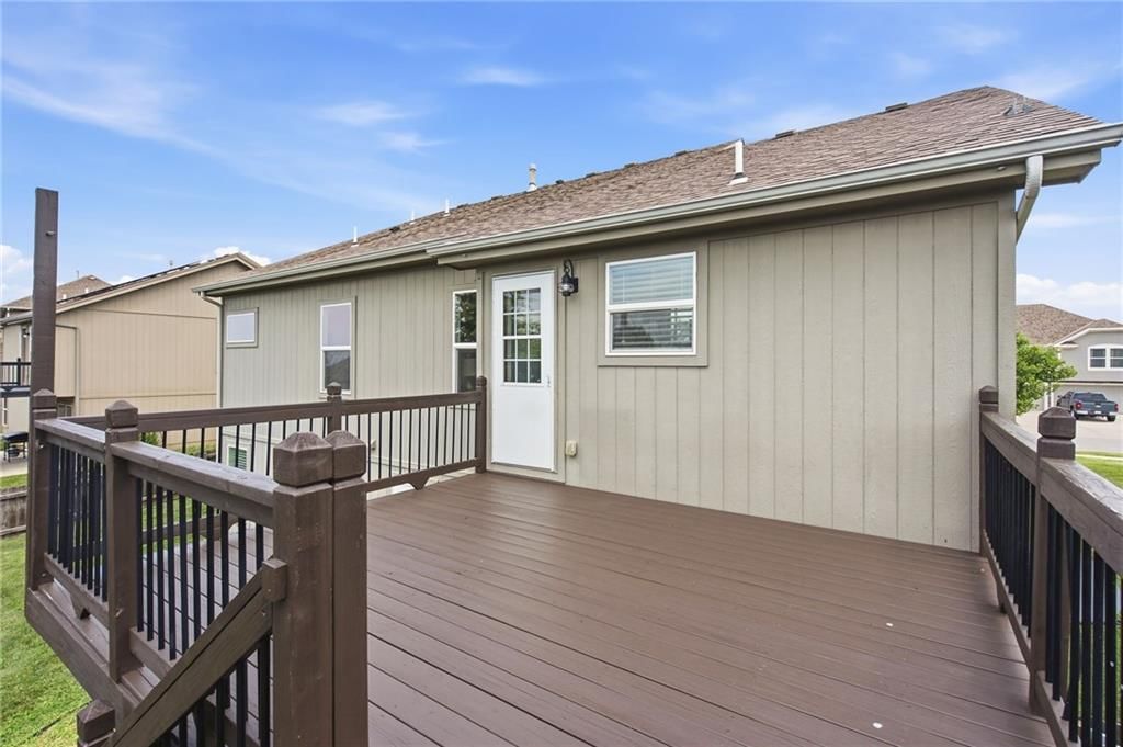913 Coyote Drive — photo 38