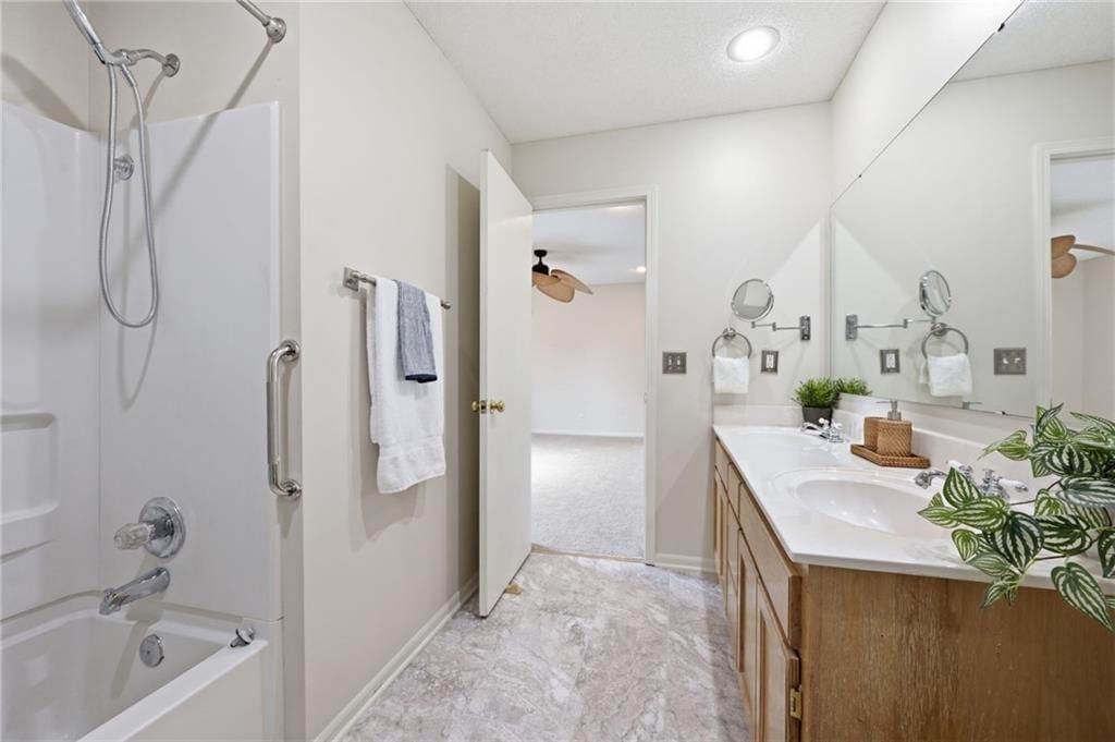7506 McCoy Street — photo 20