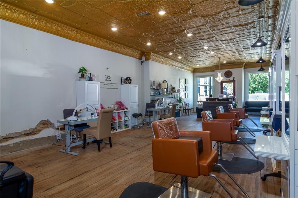 123 W Maple Street — photo 10