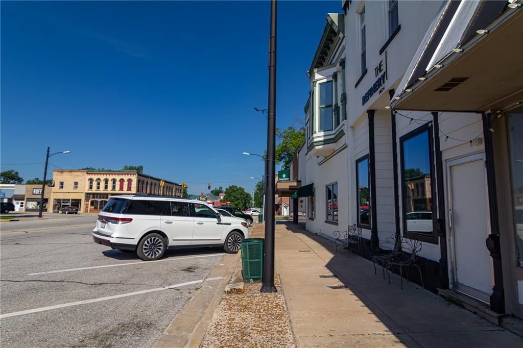 123 W Maple Street — photo 19