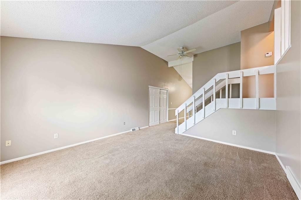 8456/8458 Lane Drive — photo 3