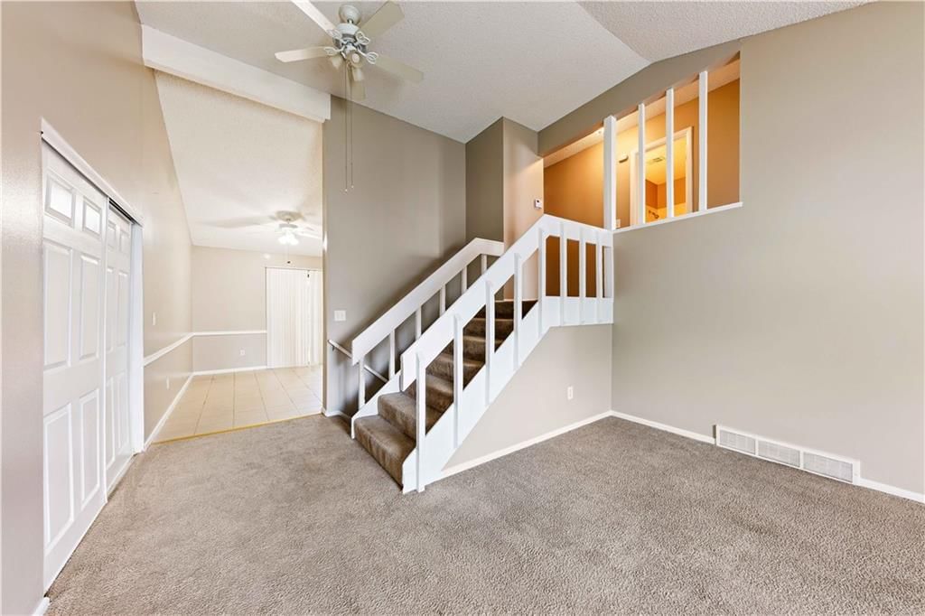 8456/8458 Lane Drive — photo 4