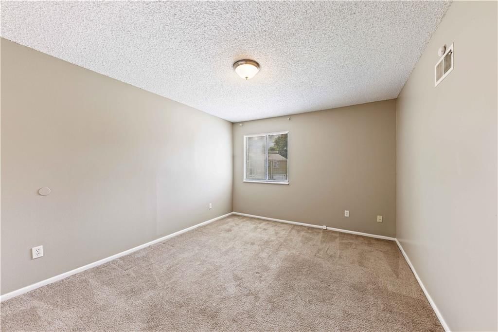 8456/8458 Lane Drive — photo 8