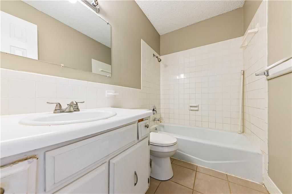 8456/8458 Lane Drive — photo 10