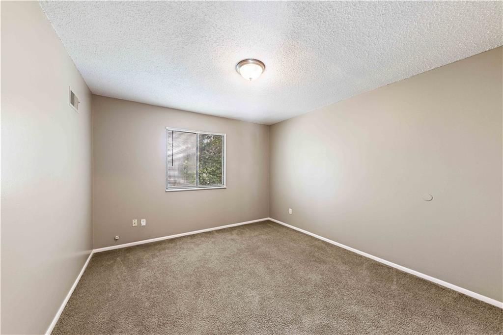 8456/8458 Lane Drive — photo 11